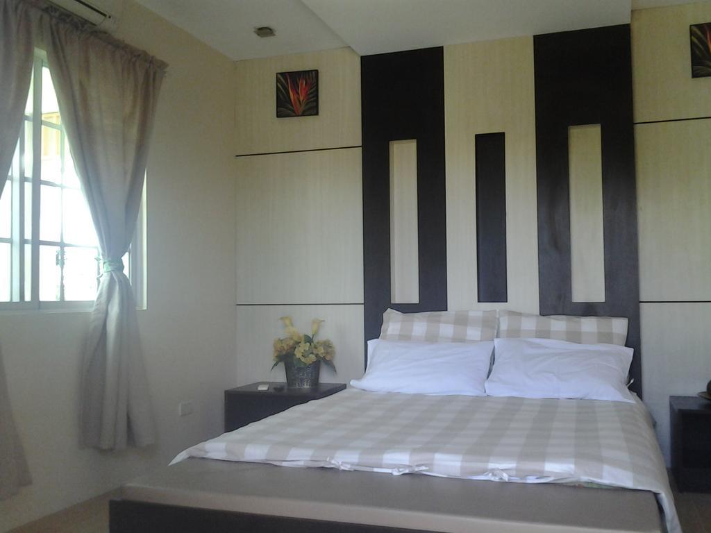Sir Nico Pensión y Resort Pulilan Habitación foto